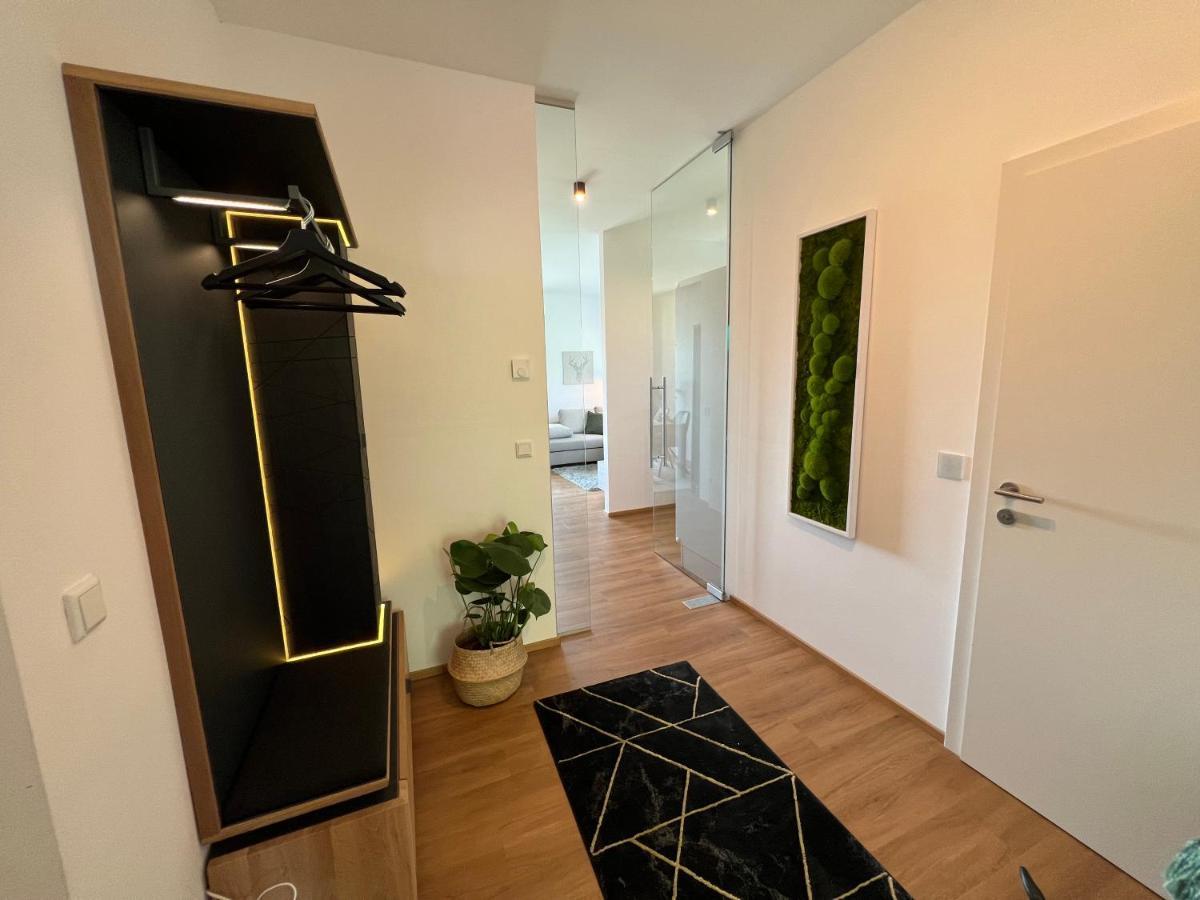 Designapartment Blue Sky -55M2-Free Parking & Wifi Graz Buitenkant foto